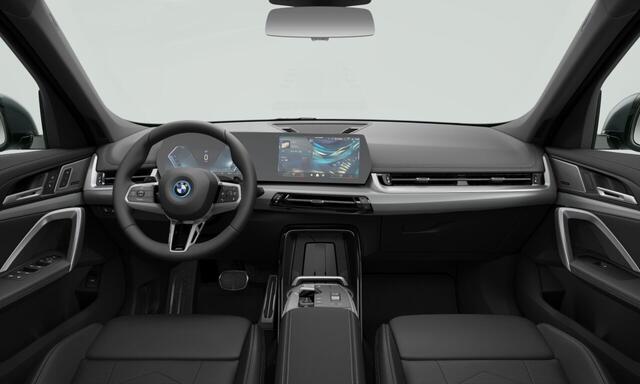 BMW X1 xDrive25e | M-Sport Pro | 19'' | Panorama. | Harman/Kardon | Elek. stoel. | Comf. Acc. | Stuur + stoelverw. | Getint glas | Camera