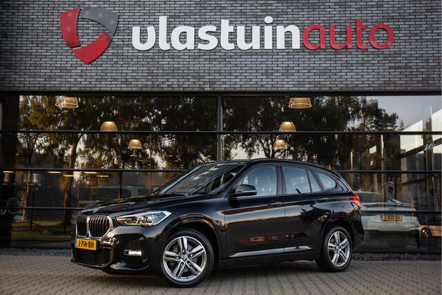 BMW X1 sDrive18i High Executive Edition M-Sport , Sfeerverlichting, Stoelverwarming, Head-up display,