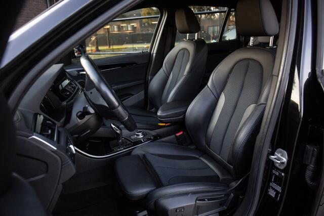 BMW X1 sDrive18i High Executive Edition M-Sport , Sfeerverlichting, Stoelverwarming, Head-up display,