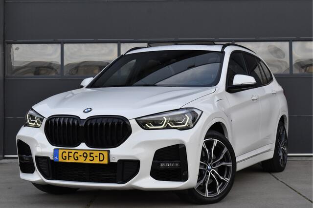 BMW X1 xDrive25e Executive Edition M-pakket Pano - CarPlay - Cruise