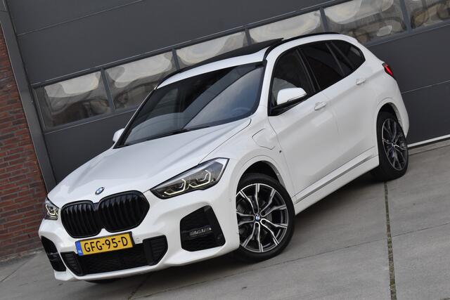 BMW X1 xDrive25e Executive Edition M-pakket Pano - CarPlay - Cruise