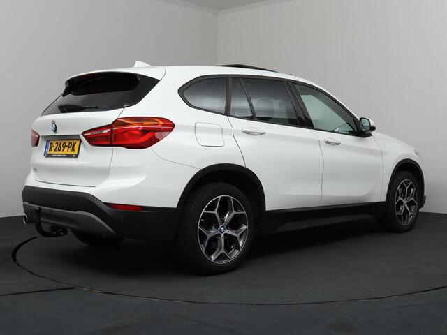 BMW X1 sDrive18i High Executive Automaat Panodak | Trekhaak