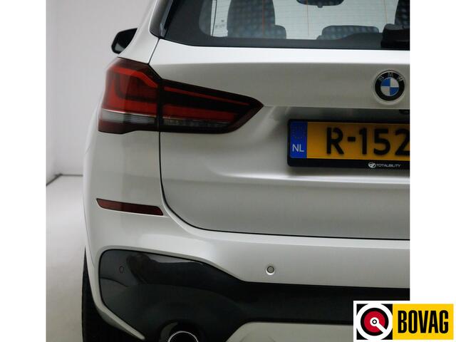 BMW X1 sDrive18i M-Sport 136 PK | Stoelverwarming | Elec. achterklep | PDC V+A | Cruise control, Led