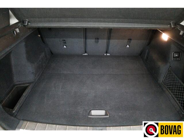 BMW X1 sDrive18i M-Sport 136 PK | Stoelverwarming | Elec. achterklep | PDC V+A | Cruise control, Led