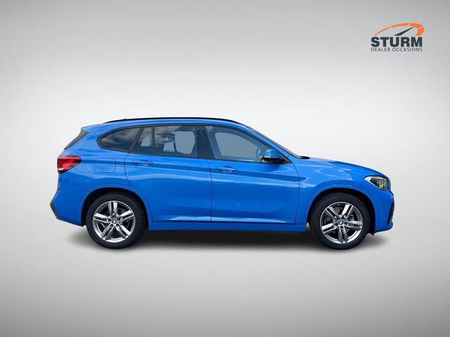 BMW X1 sDrive18i High Executive M Sport | Trekhaak Afneembaar | Sportstoelen | Navigatie Full-Map | 18'' Velgen | Elek. Achterklep | Stoelverwarming | Rijklaarprijs!