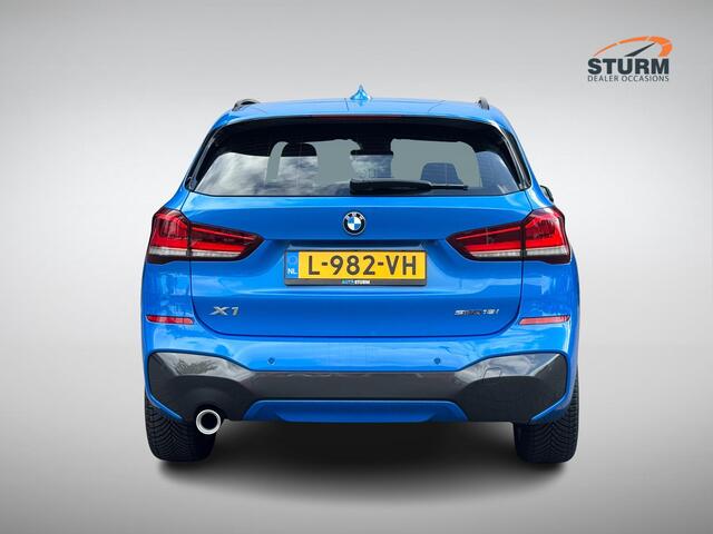 BMW X1 sDrive18i High Executive M Sport | Trekhaak Afneembaar | Sportstoelen | Navigatie Full-Map | 18'' Velgen | Elek. Achterklep | Stoelverwarming | Rijklaarprijs!