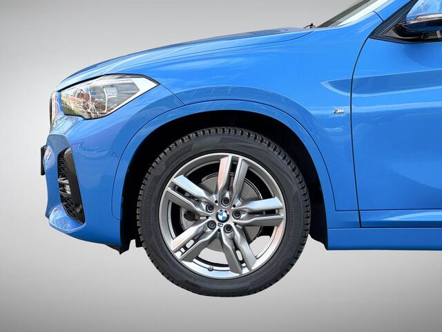 BMW X1 sDrive18i High Executive M Sport | Trekhaak Afneembaar | Sportstoelen | Navigatie Full-Map | 18'' Velgen | Elek. Achterklep | Stoelverwarming | Rijklaarprijs!