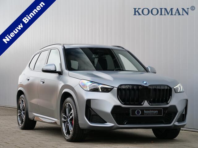 BMW X1 xDrive25e M Sport pakket Pro 245 Pk Automaat Schuifdak / Winterpakket / Harman Kardon