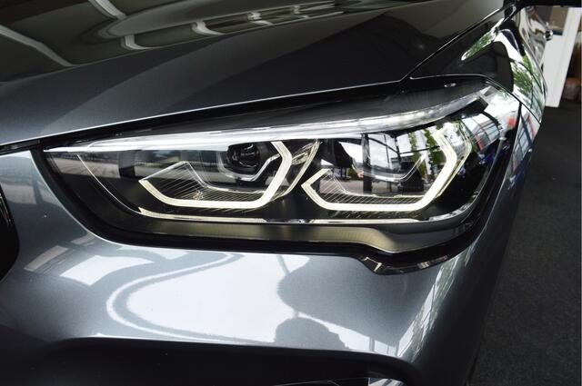 BMW X1 sDrive20i M-Sportedition | Panorama | Trekhaak