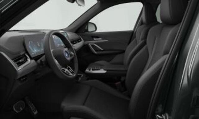 BMW X1 xDrive25e | M-Sport | Panorama | Trekhaak | Voorbereiding Driving Assistant Plus | verwacht Nov 2025