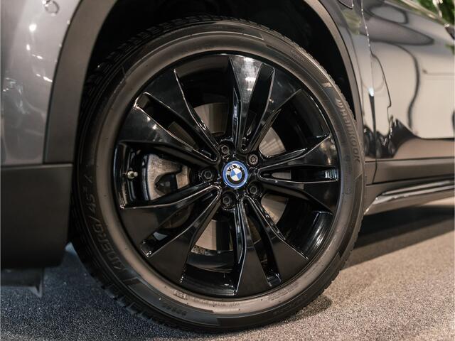 BMW X1 xDrive25e High Executive Sportline | Panorama | HUD | Volleder | Camera |