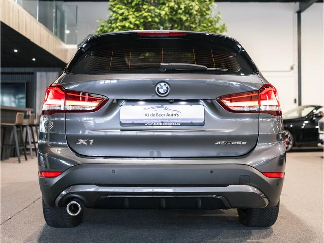 BMW X1 xDrive25e High Executive Sportline | Panorama | HUD | Volleder | Camera |
