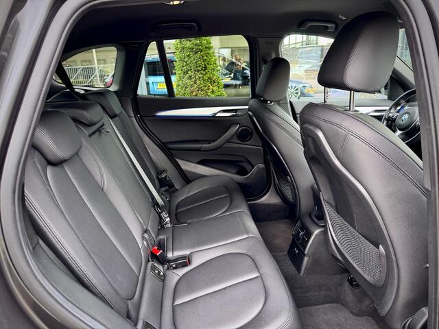 BMW X1 sDrive18i High Executive NAVI ECC CRUISE LEDER