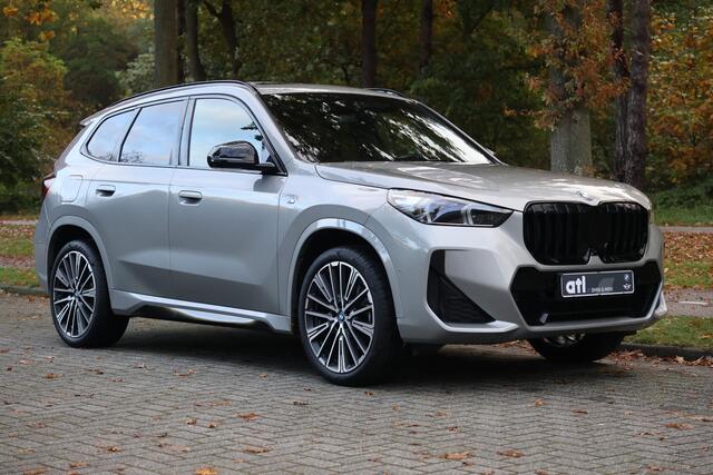 BMW X1 xDrive30e M-Sport | HUD | Pano | Harman Kardon | Adap cruise | Elektr. Trekhaak | DAB | Shadowline | Etc.