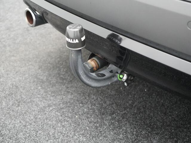 BMW X1 xDrive25e Executive Plug In Hybrid 222pk Dealer O.H PHEV | Trekhaak Afneembaar | Panodak | Adaptive Cruise | Stoelen Memory & Verwarmd | Harman & Kardon | Apple Carplay | LED Koplampen |