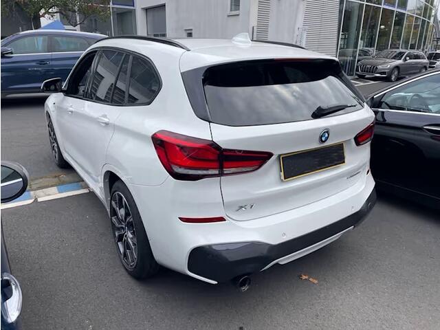BMW X1 xDrive25e High Executive M Sport LED Head-Up Display Panoramadak Trekhaak Elek. Stoelverstelling 19 Inch Achteruitrijcamera Stuurverwarming ACC BTW Vol!!!!