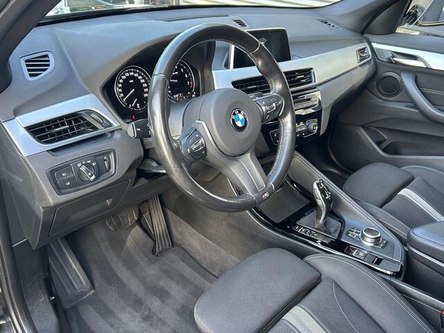 BMW X1 sDrive20i High Executive l Sfeer verlichting l Navi l Trekhaak l Electrische Klep