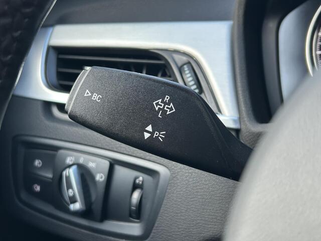 BMW X1 sDrive20i High Executive l Sfeer verlichting l Navi l Trekhaak l Electrische Klep