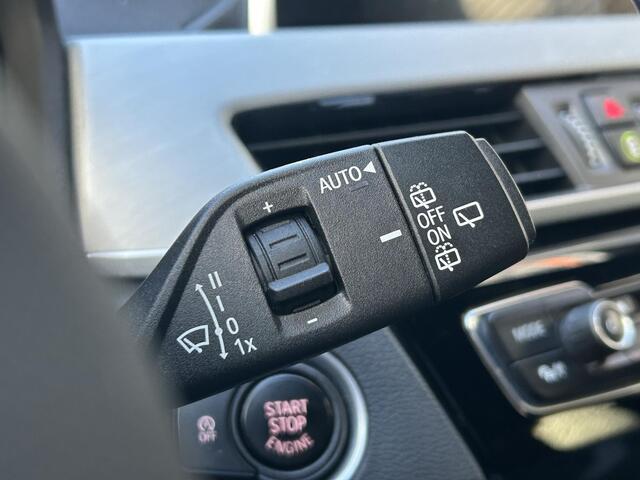 BMW X1 sDrive20i High Executive l Sfeer verlichting l Navi l Trekhaak l Electrische Klep