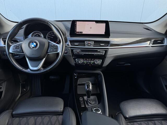 BMW X1 sDrive18i High Executive Automaat/Trekhaak/Camera/Navi/HUD.