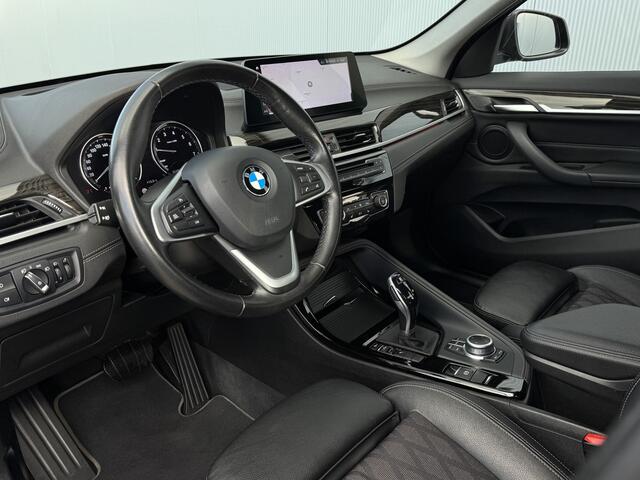 BMW X1 sDrive18i High Executive Automaat/Trekhaak/Camera/Navi/HUD.