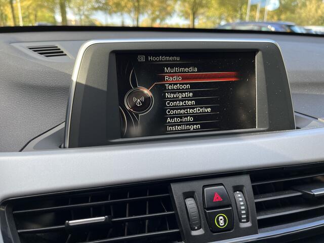 BMW X1 sDrive18i Centennial Executive | CAMERA | CLIMA | CRUISE | NAVI | PDC | STOELVERW. | TREKHAAK