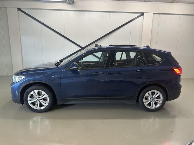 BMW X1 xDrive25e Executive Pano, Elek stoelverstelling, Trekhaak