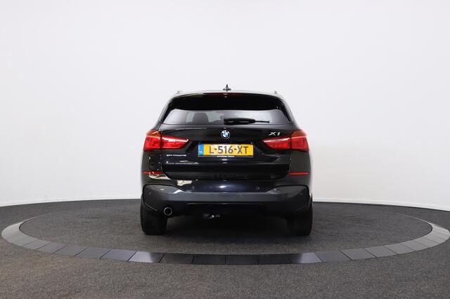 BMW X1 sDrive18i Executive | M-Sport | afn. Trekhaak | Panoramadak |