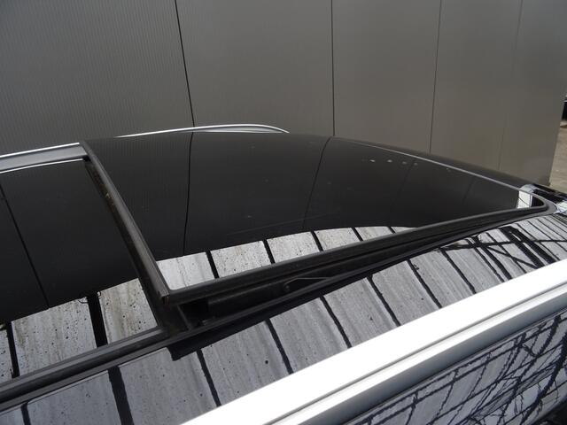 BMW X1 sDrive20i Orange Edition III * PANORAMADAK * HEAD-UP * DEALER ONDERH. !!