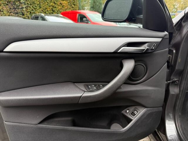 BMW X1 xDrive25e High Exe,LED,HeadUp,Leer,Stoelverw,Clima,NaviPro,Camera