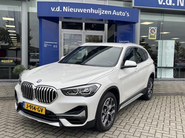 BMW X1 sDrive20i High Executive | Stoelverwarming | Led | Leder | Sfeerverlichting |