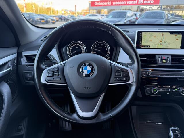 BMW X1 sDrive20i Executive LED Achteruitrijcamera Climate Control PDC Head-Up Display