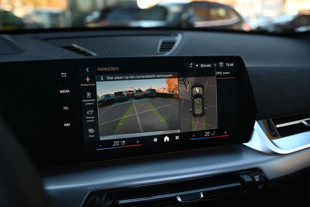 BMW X1 xDrive25e High Executive M Sport Automaat / Panoramadak / Trekhaak / Sportstoelen / M Adaptief onderstel / Comfort Access / Parking Assistant Plus / Head-Up / Harman-Kardon