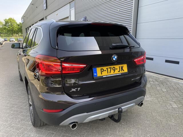 BMW X1 sDrive20i High Executive | Elektrische stoel | Camera Info Bas: 0492-588982