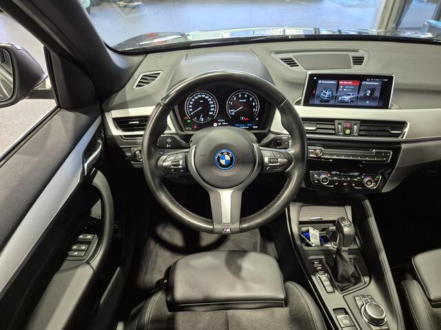 BMW X1 xDrive25e Executive Sportline | Panorama | Camera | "19 | Carplay | Stoelverwarming