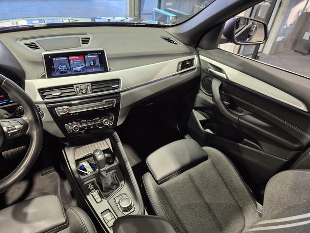 BMW X1 xDrive25e Executive Sportline | Panorama | Camera | "19 | Carplay | Stoelverwarming