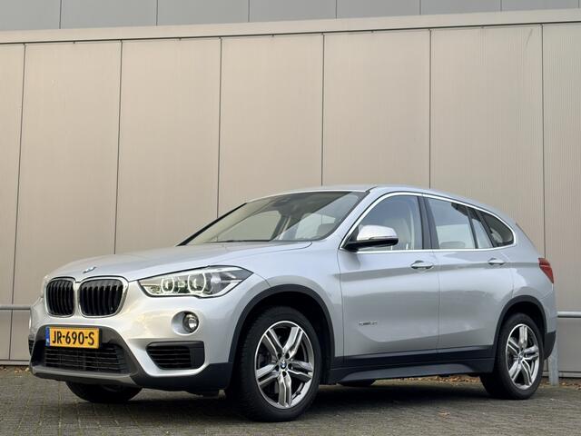 BMW X1 sDrive20i - automaat - leder - trekhaak - airco - navi - cruise