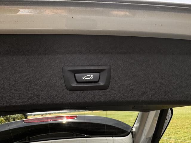 BMW X1 xDrive20i High Executive | X-line | Carplay* | Leer | Ad.Cruise | Lane | HUD | Full option.