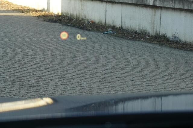 BMW X1 sDrive20i Executive Edition/Head-Up/Sportstoelen/ LED/Trekhaak.