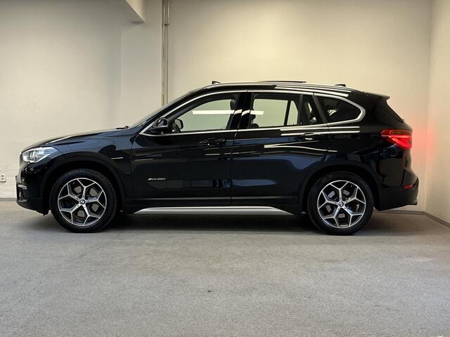 BMW X1 xDrive20i High Executive | LEDER | CAMERA | PANO | NAVI |