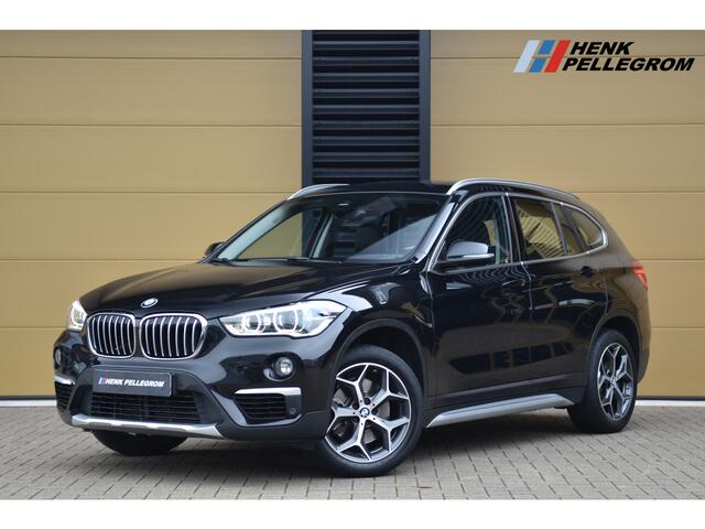 BMW X1 sDrive20i Orange Edition II * Head-up * Trekhaak * Panoramadak *