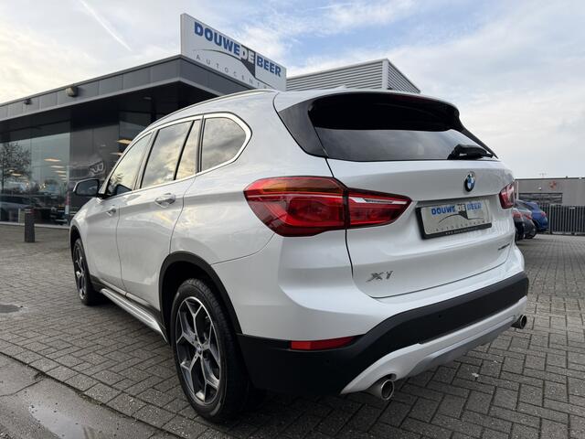 BMW X1 sDrive20i xLine Trekhaak | HUD | Stoelverw. | Leer