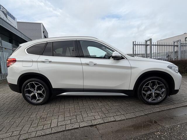 BMW X1 sDrive20i xLine Trekhaak | HUD | Stoelverw. | Leer