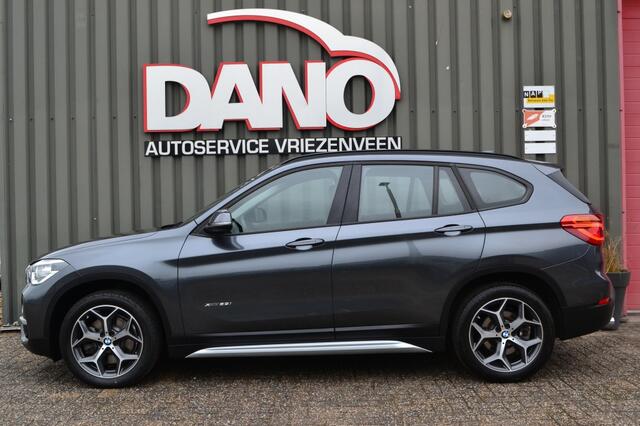 BMW X1 xDrive25i High Executive LED/Camera/ACC/Navi