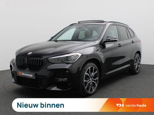 BMW X1 xDrive25e eDrive Edition 220PK Aut. SOH 88%, Pano-Schuifdak, M-Sport, Head-Up Display, Alarm, Trekhaak, 18" LM Velgen, Lederen Bekleding, Achteruitrijcamera, Stoelverwarming
