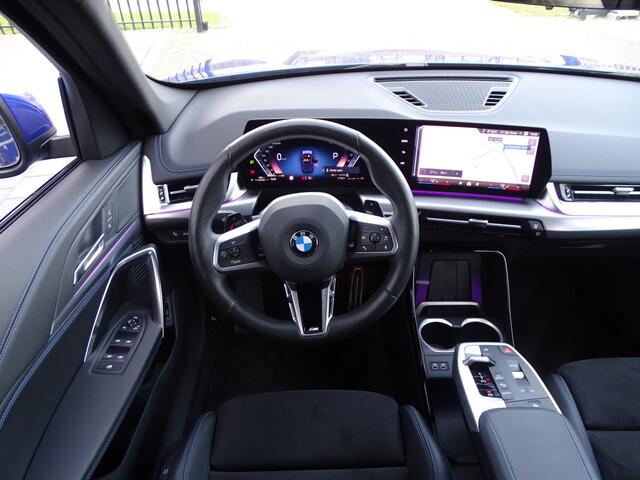 BMW X1 sDrive18i M Sportpakket Premium-Pack Ada.Led Navigatie Camera Keyless-entry 18"LM Velgen