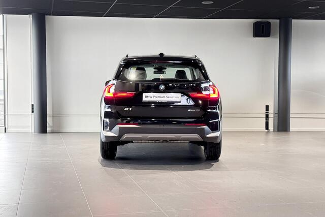 BMW X1 sDrive18i | Stoelverwarming | Achteruitrijcamera | Trekhaak |