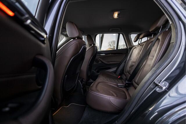 BMW X1 sDrive20i Business Edition | Head-up | Leder