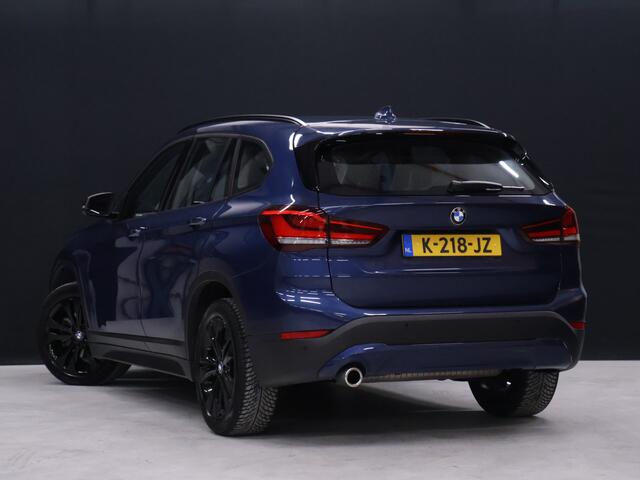 BMW X1 sDrive18i Sport [HEAD-UP DISPALY, GROOT NAVIGATIE, VOL LEDER, PDC ACHTER, STOELVERWARMING, AUTOMATISCHE AIRCO, ELEKTRISCHE ACHTERKLEP, BMW LED, CRUISE CONTROL, BLUETOOTH TELEFOON, NIEUWSTAAT]
