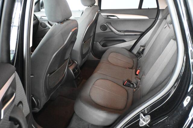 BMW X1 sDrive18i Centennial Executive Clima Navigatie LED Goed Onderhouden! Inruil Mogelijk!